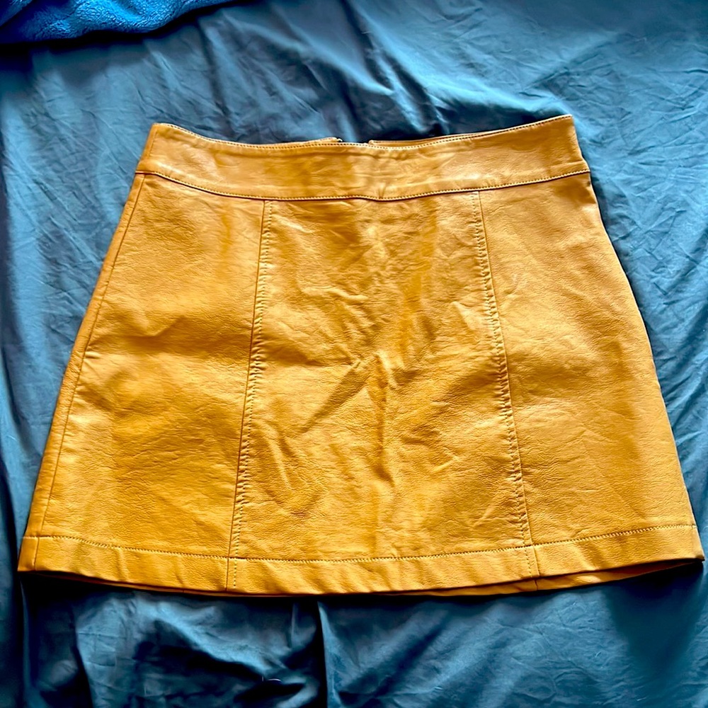 Forever 21 Pleather Mini Zip-up Skirt